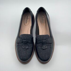 Clarks Women's‎ Ultimate Comfort Collection Black Loafer with Tassle Size 8.5